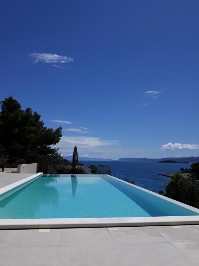 Holiday Hvar Vrbanj エクステリア 写真