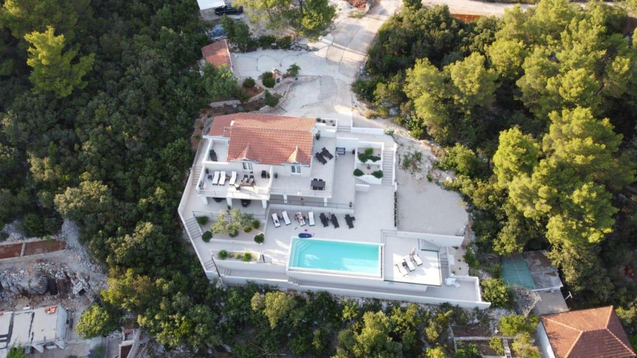 Holiday Hvar Vrbanj エクステリア 写真