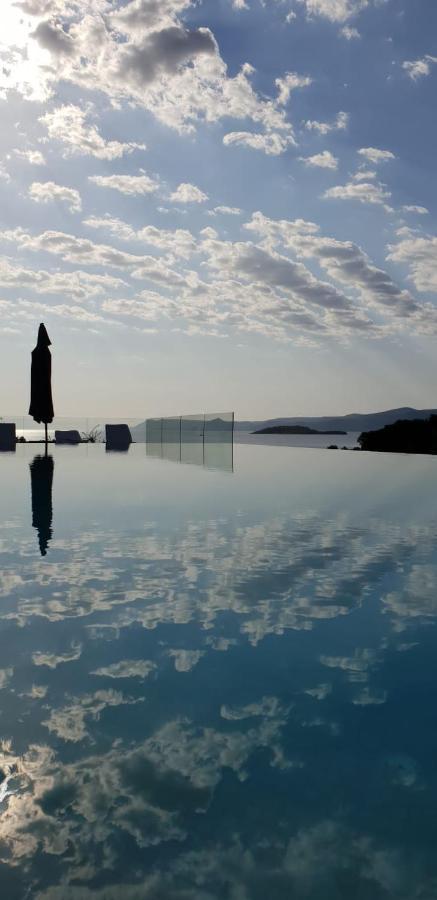 Holiday Hvar Vrbanj エクステリア 写真