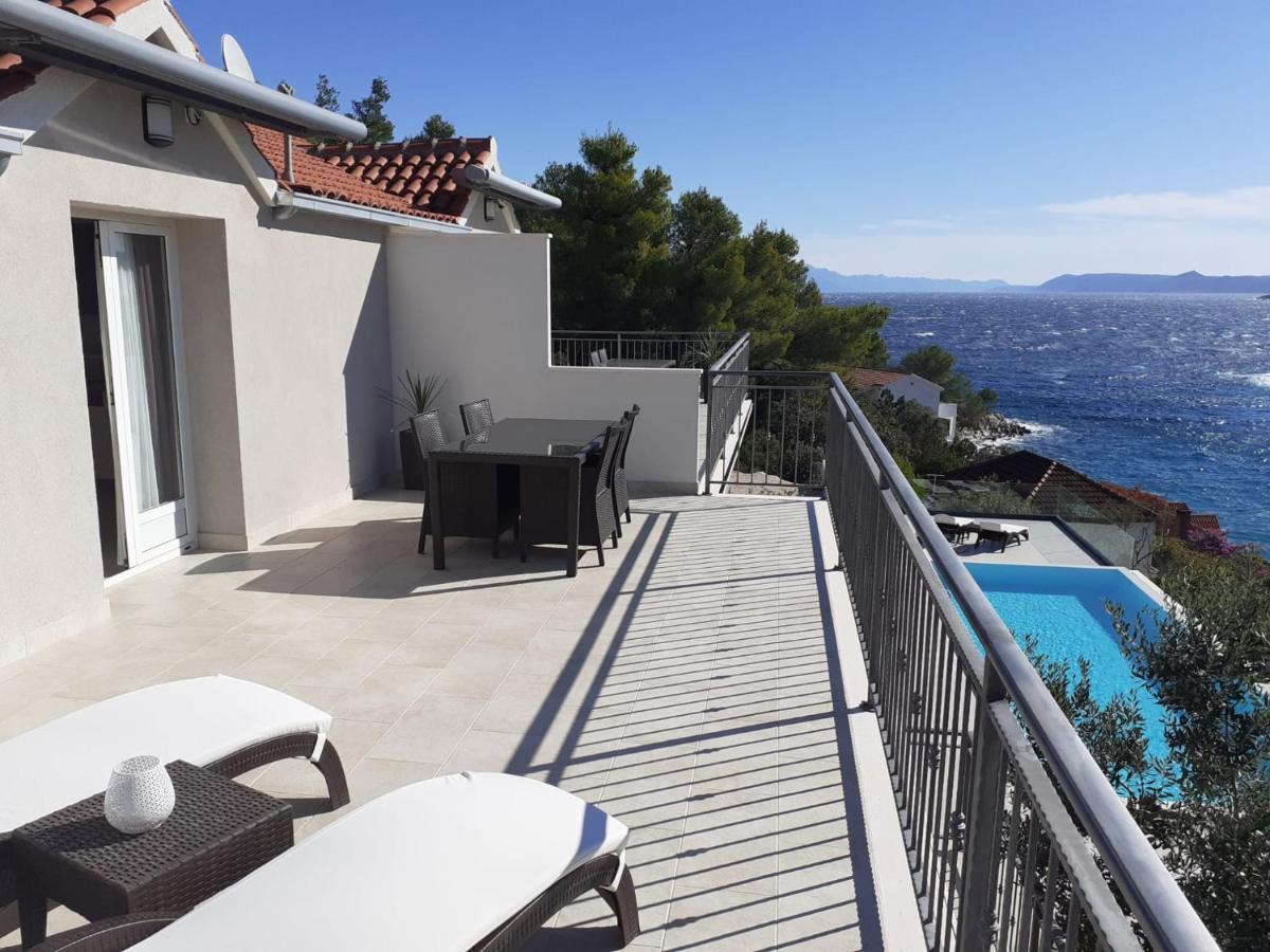 Holiday Hvar Vrbanj エクステリア 写真