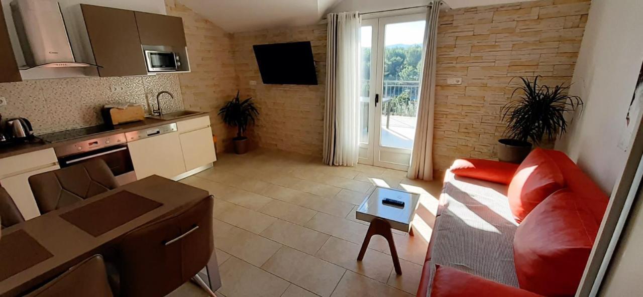 Holiday Hvar Vrbanj エクステリア 写真