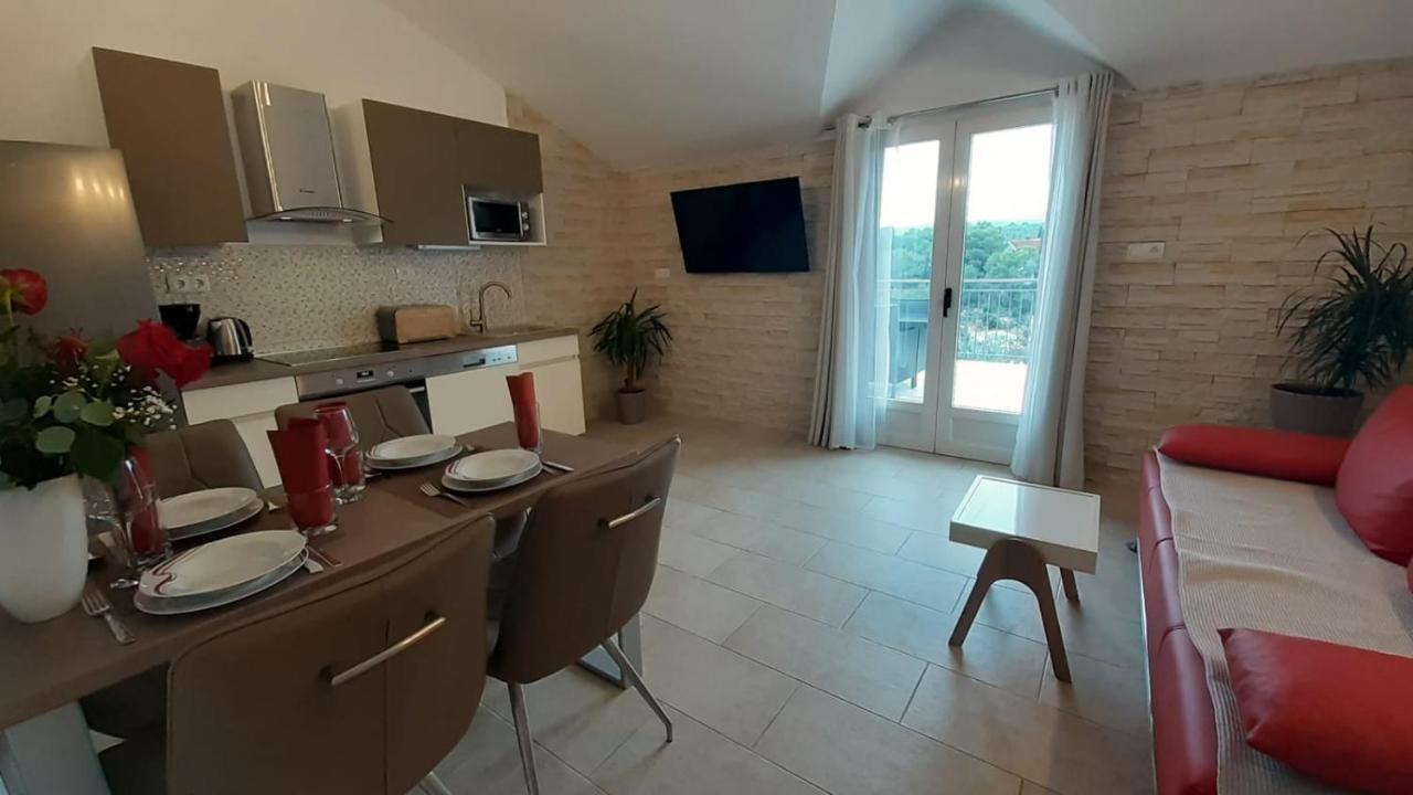 Holiday Hvar Vrbanj エクステリア 写真
