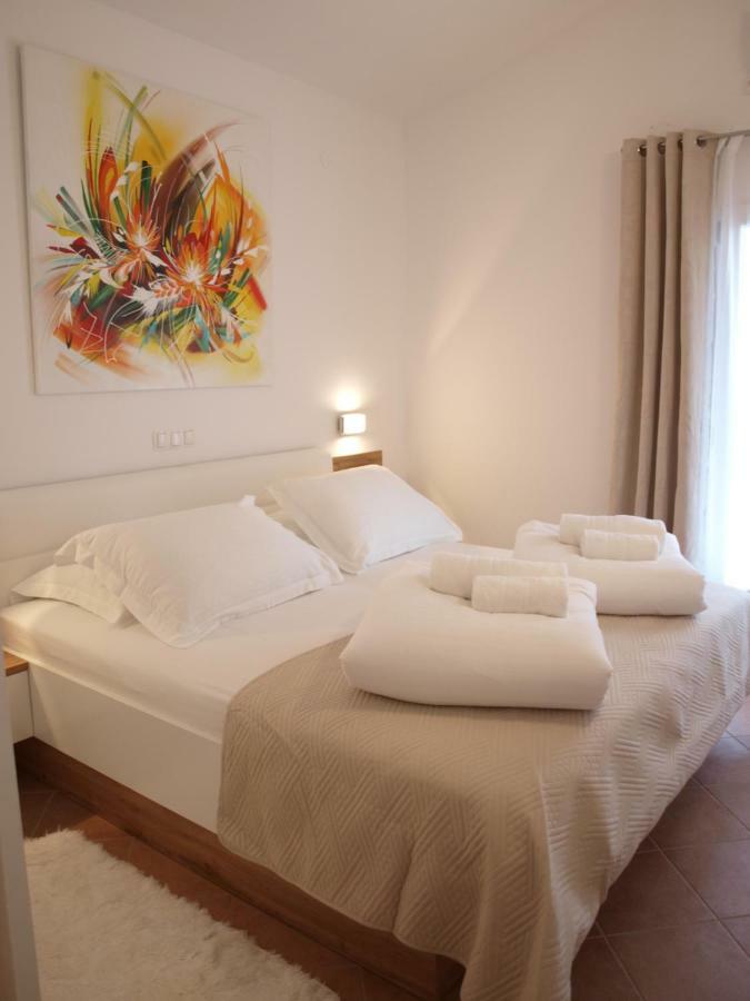 Holiday Hvar Vrbanj エクステリア 写真