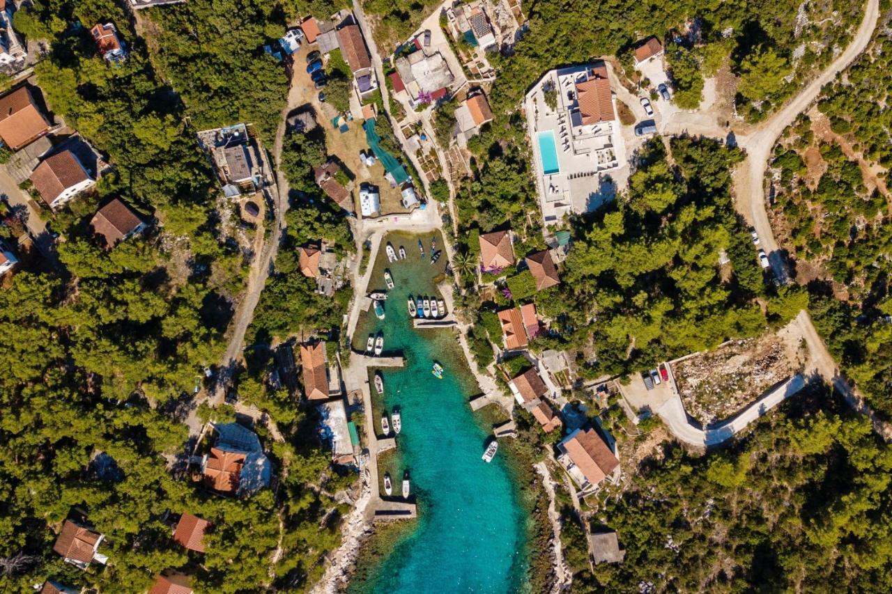 Holiday Hvar Vrbanj エクステリア 写真
